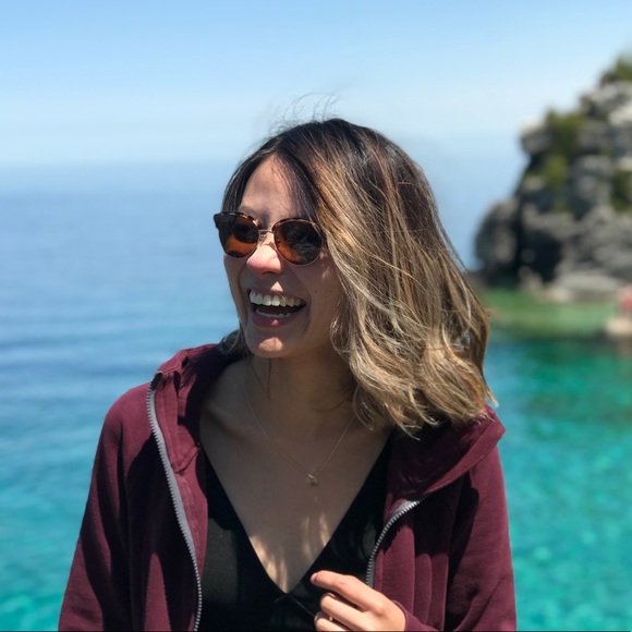 Meet your Posher, Karen - Picture 1 of 1